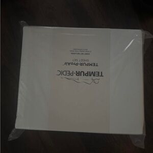 Tempur-Pedic White Sheet Set